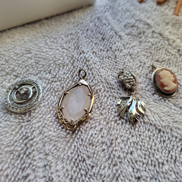 Pendants Bundle - Picture 2 of 6
